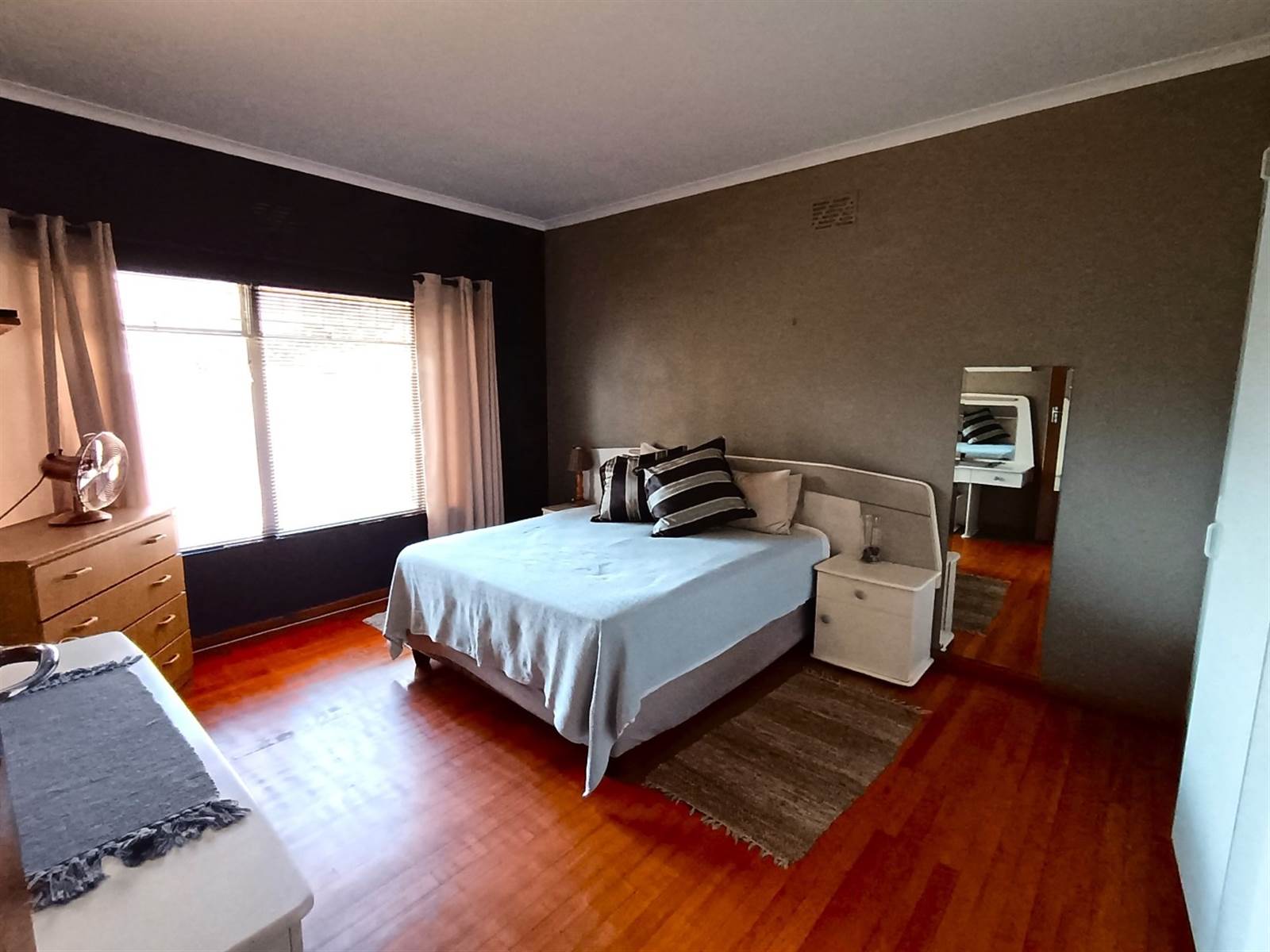 4 Bed House in Parow North photo number 16