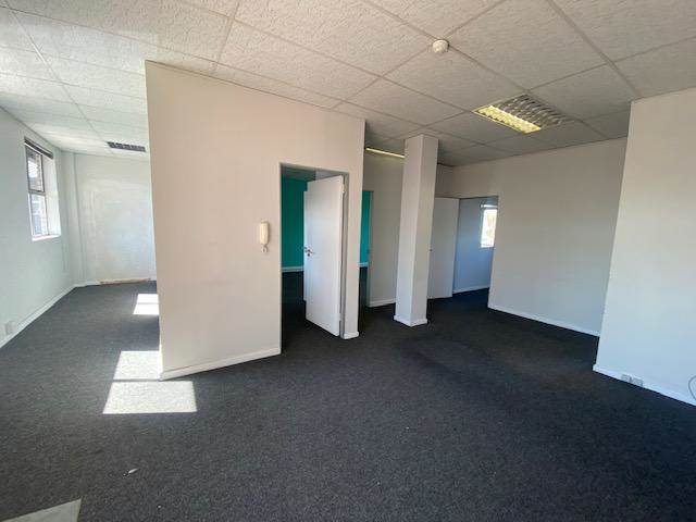 100  m² Commercial space in Milnerton Central photo number 14