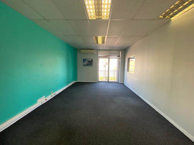 100  m² Commercial space in Milnerton Central photo number 4