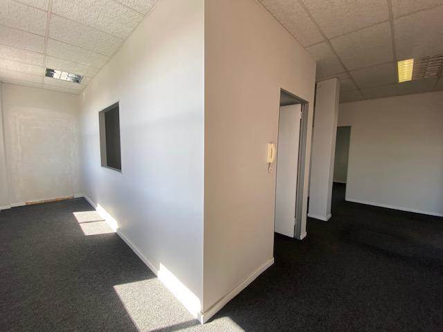 100  m² Commercial space in Milnerton Central photo number 13