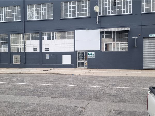 684  m² Industrial space