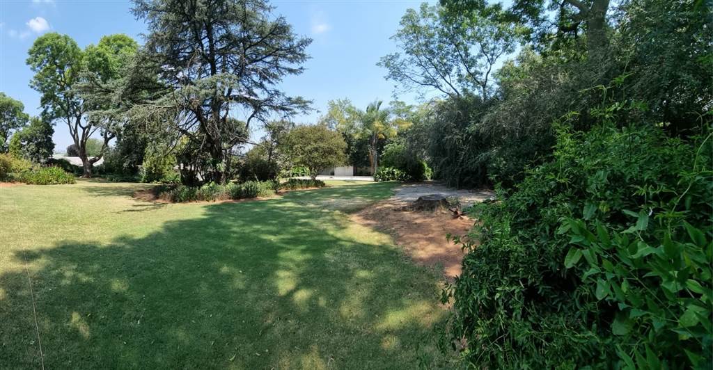 2072 m² Land available in Bryanston photo number 1