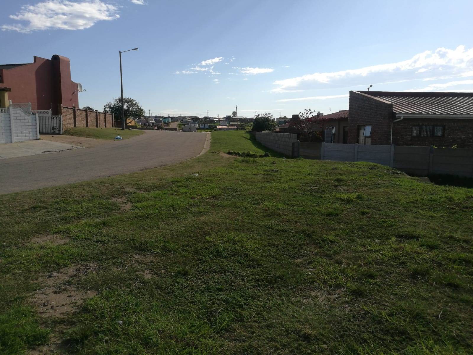 757 m² Land available in Fairview photo number 2