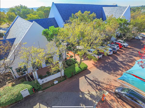 584  m² Office Space in Lonehill