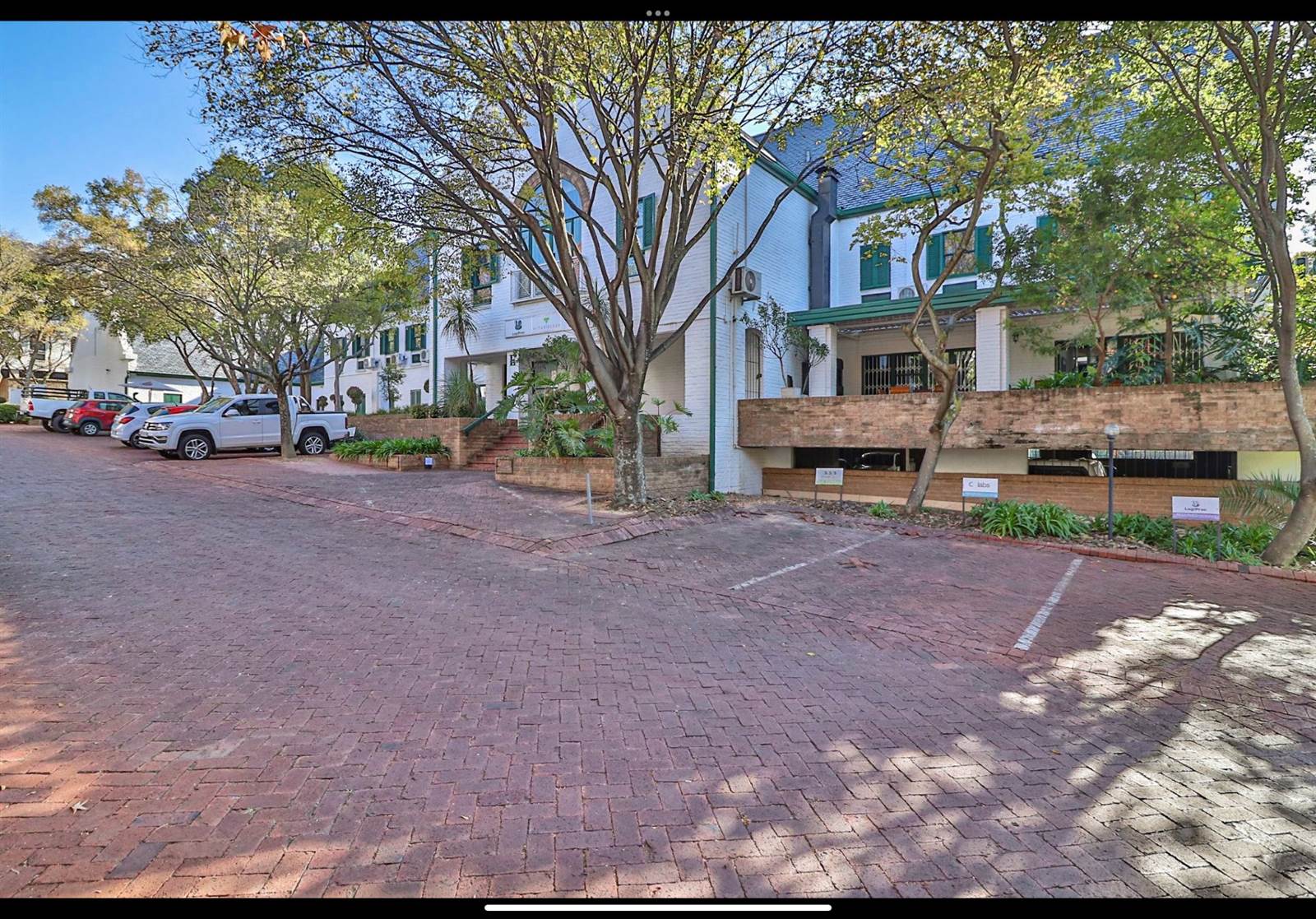 584  m² Office Space in Lonehill photo number 3