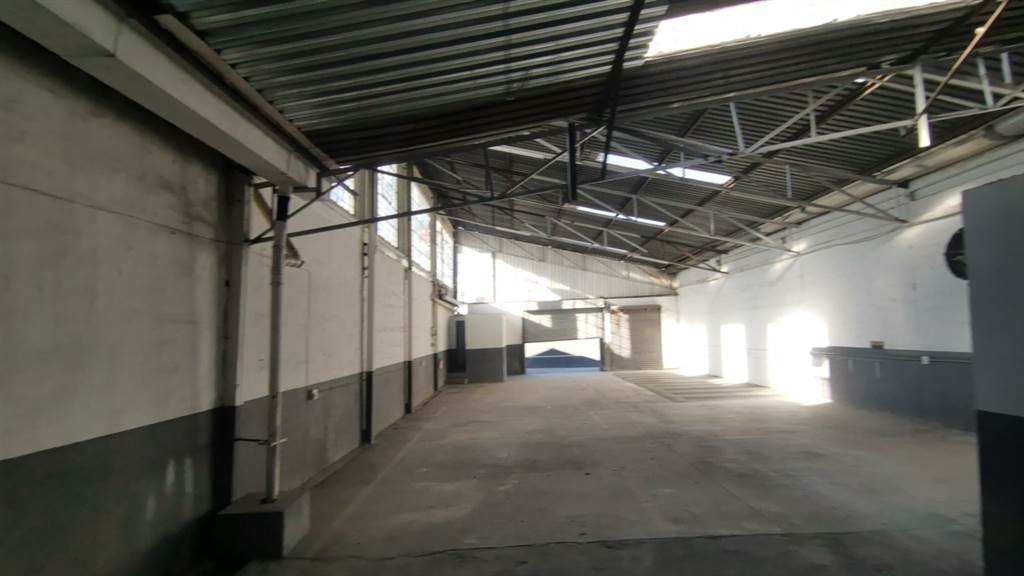 340  m² Industrial space in Sebenza photo number 6