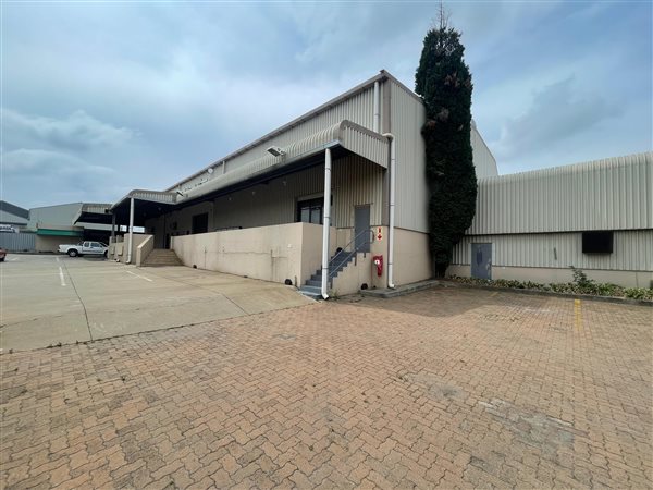 2 528  m² Industrial space