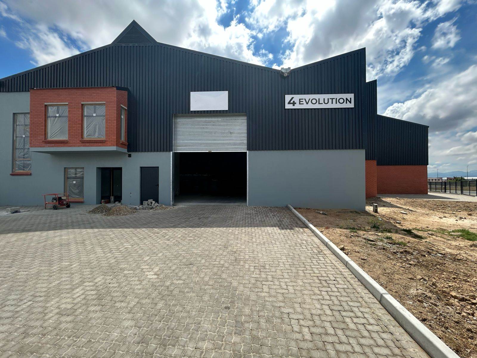 833  m² Industrial space in Durbanville Central photo number 1