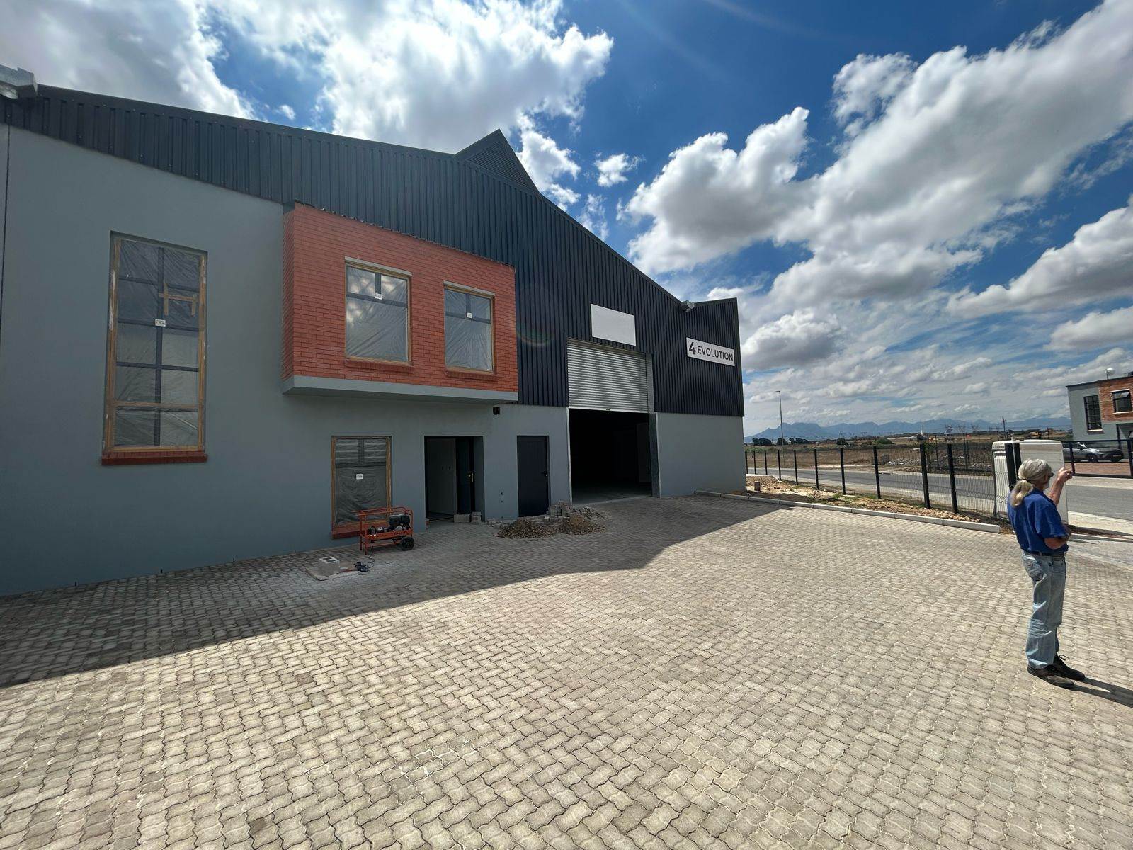 833  m² Industrial space in Durbanville Central photo number 2