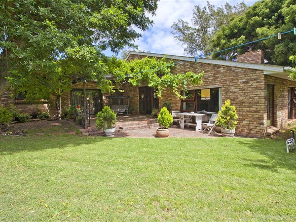 5 Bed House in Clovelly