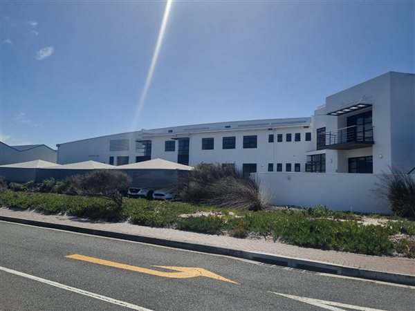 3 208 m² Industrial space 3 208 m² Industrial space