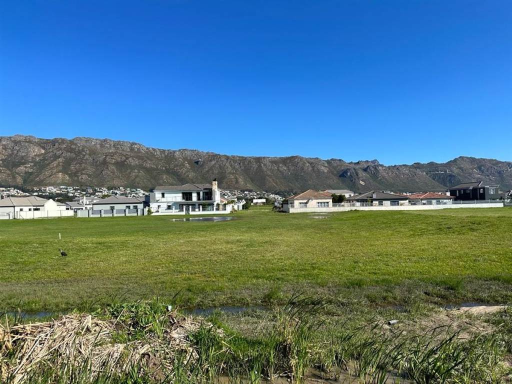 502 m² Land available in Fairview Golf Estate photo number 3