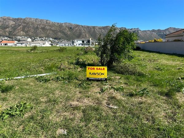 502 m² Land available in Fairview Golf Estate