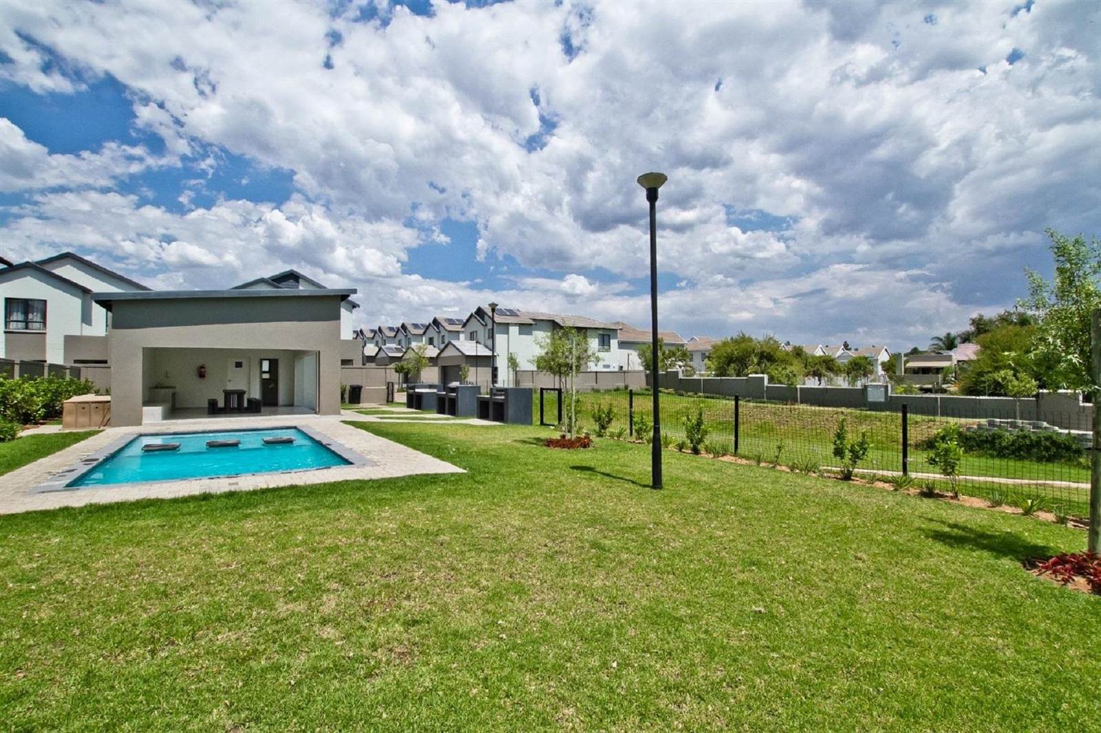 3 Bed Cluster in Fourways photo number 25