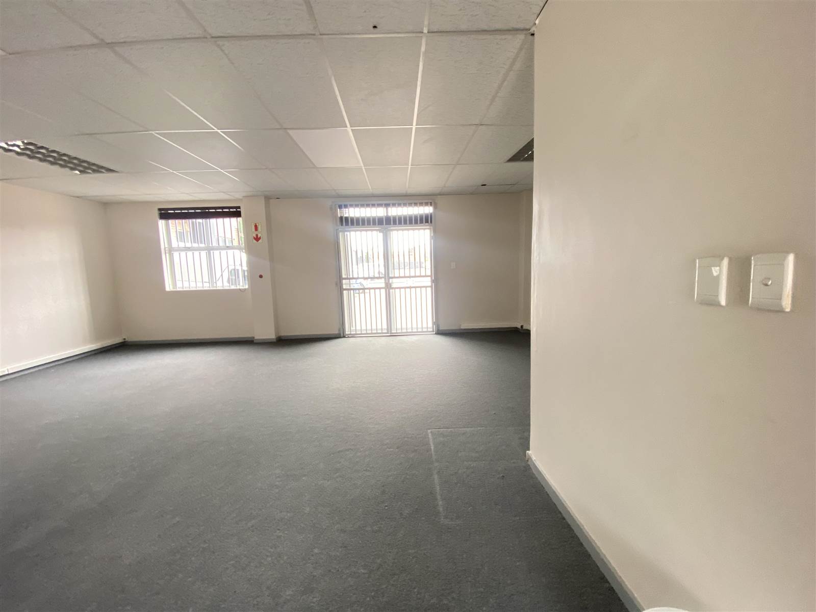 100  m² Commercial space in Milnerton Central photo number 4