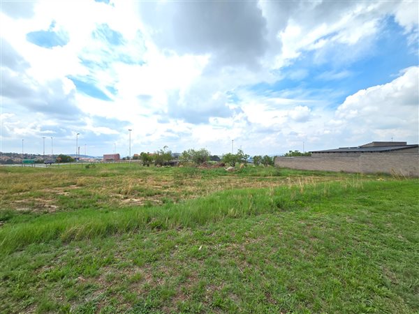 1 171 m² Land