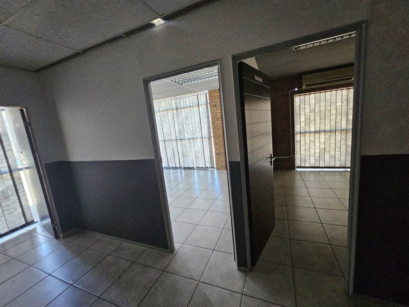 270.9  m² Commercial space in Secunda photo number 11