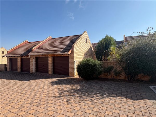 2 Bedroom Townhouse 2 Bedroom Townhouse