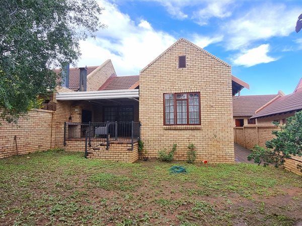 2 Bedroom Townhouse 2 Bedroom Townhouse