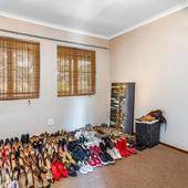 2 Bed Apartment in Lonehill photo number 13