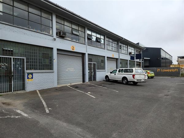 345  m² Industrial space