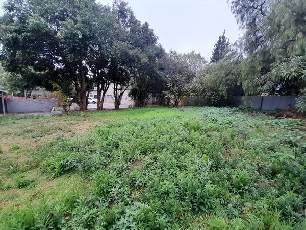 500 m² Land available in Langenhoven Park