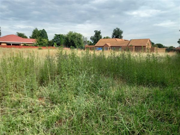 2180 m² Land available in Carletonville
