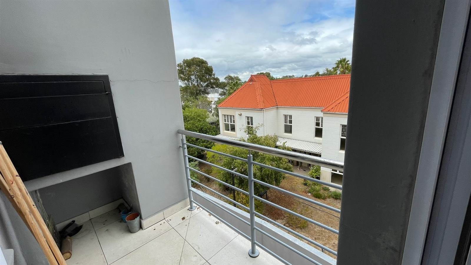 1 Bed Apartment in Durbanville Central photo number 15