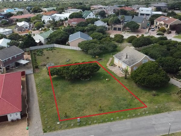 757 m² Land