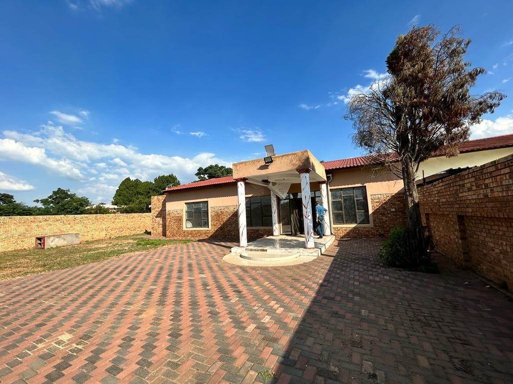 14 Bed House in Raslouw AH photo number 20