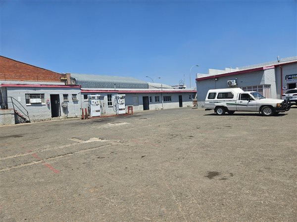 780  m² Industrial space