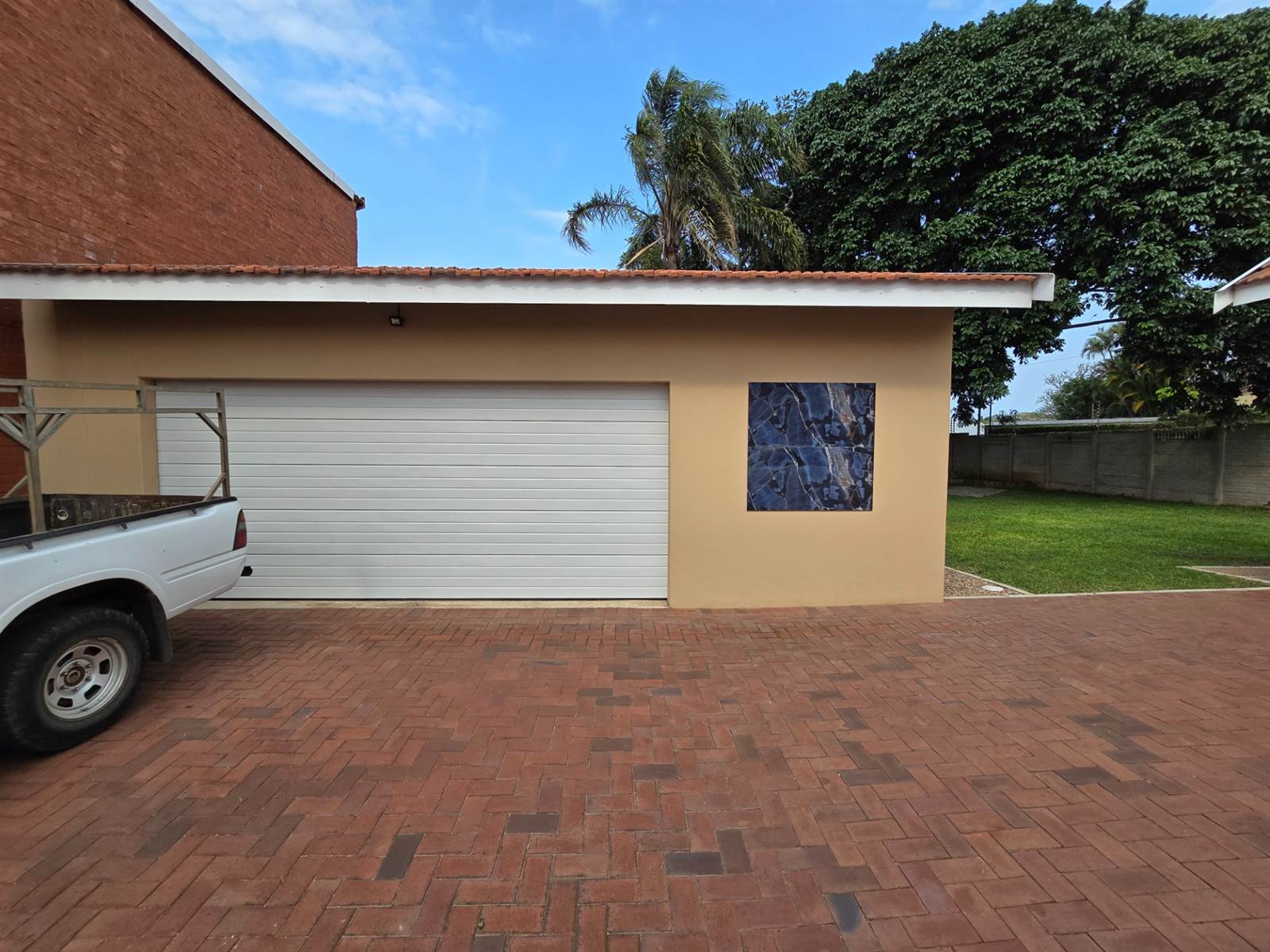 4 Bed House in Durban North photo number 3
