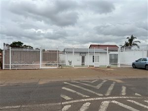 3 Bed House in Laudium