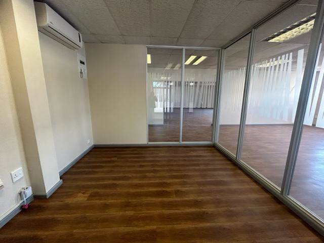 200  m² Commercial space in Milnerton Central photo number 8
