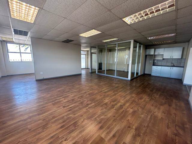 200  m² Commercial space in Milnerton Central photo number 12