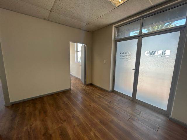 200  m² Commercial space in Milnerton Central photo number 18