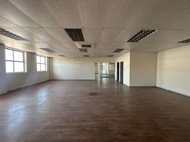 200  m² Commercial space in Milnerton Central photo number 30