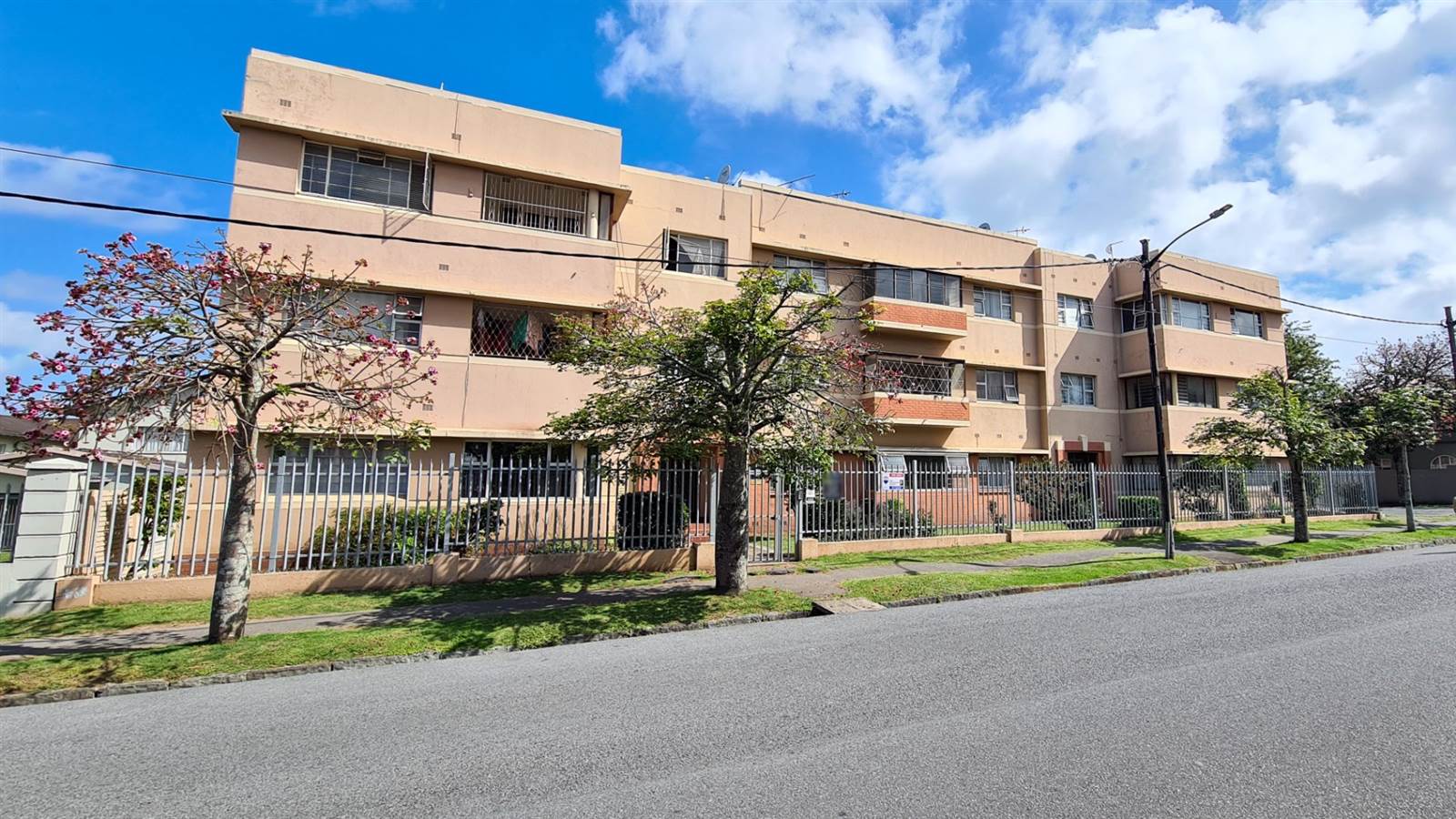 3 Bed Apartment in Southernwood photo number 14