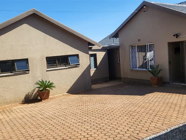 3 Bed House in Wilro Park