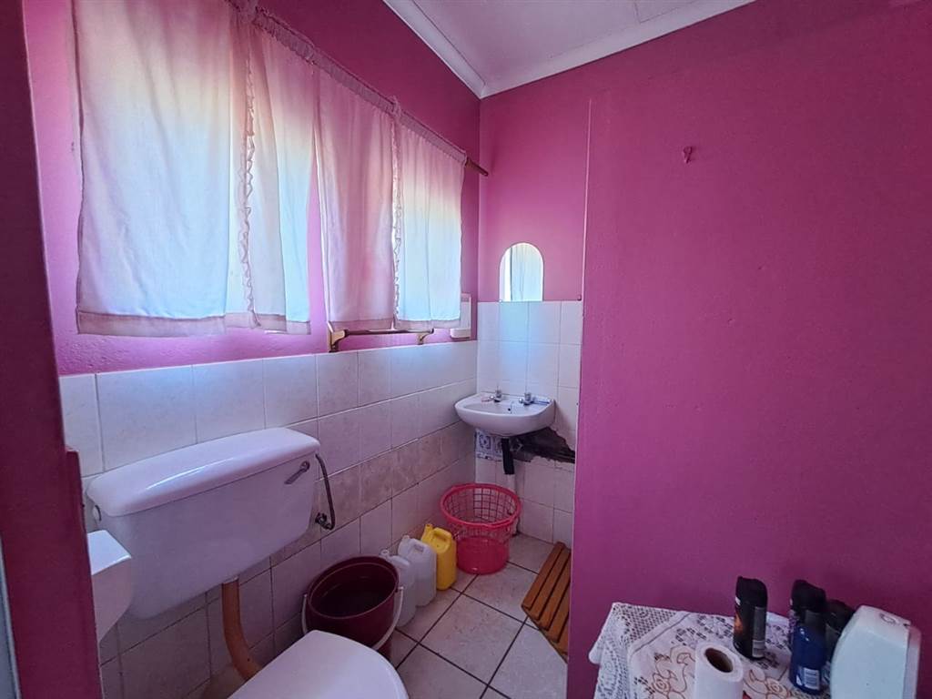 5 Bed House in Thabazimbi photo number 27