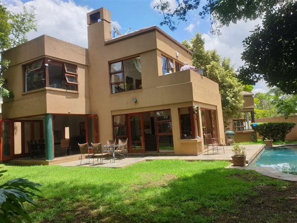 4 Bedroom House 4 Bedroom House