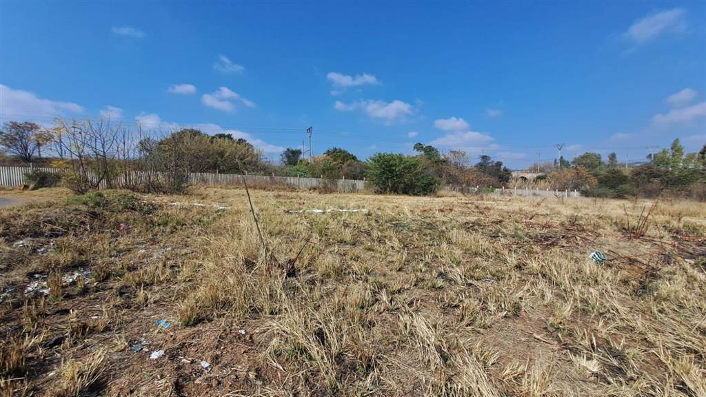 2760 m² Land available in Silverton photo number 1