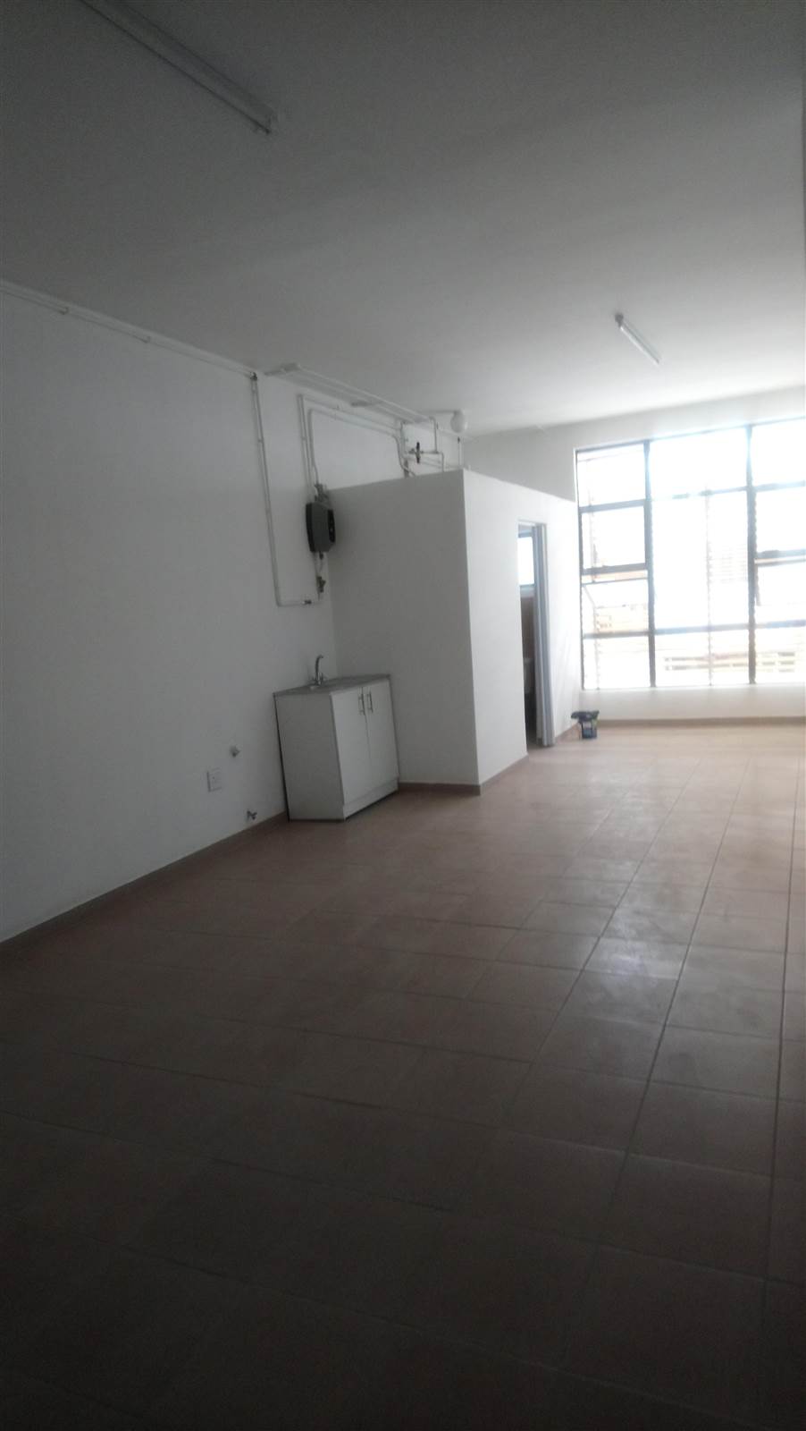 334  m² Commercial space in Durban CBD photo number 4