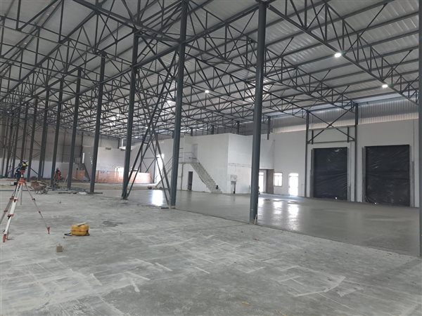 406  m² Industrial space