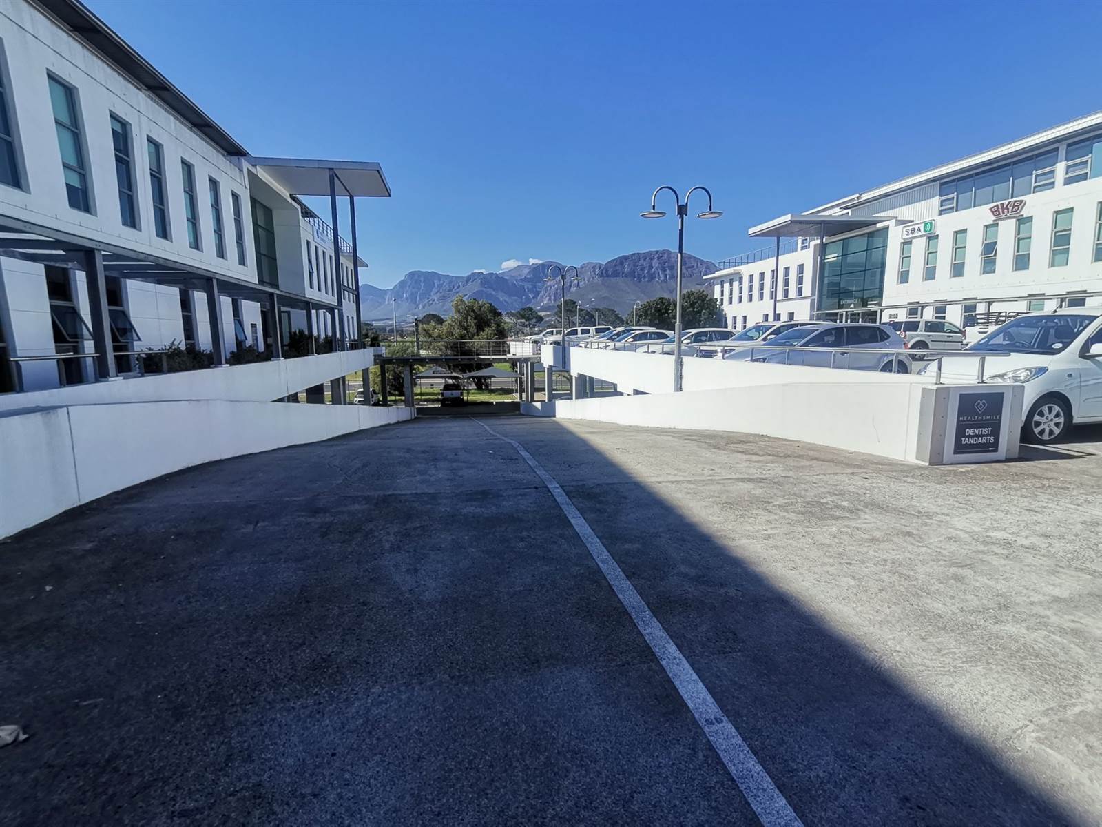 566  m² Office Space in Paarl photo number 1