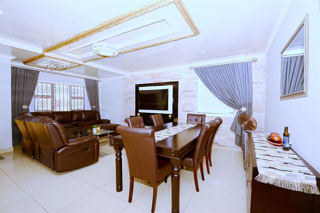3 Bed House in Mandalay photo number 5