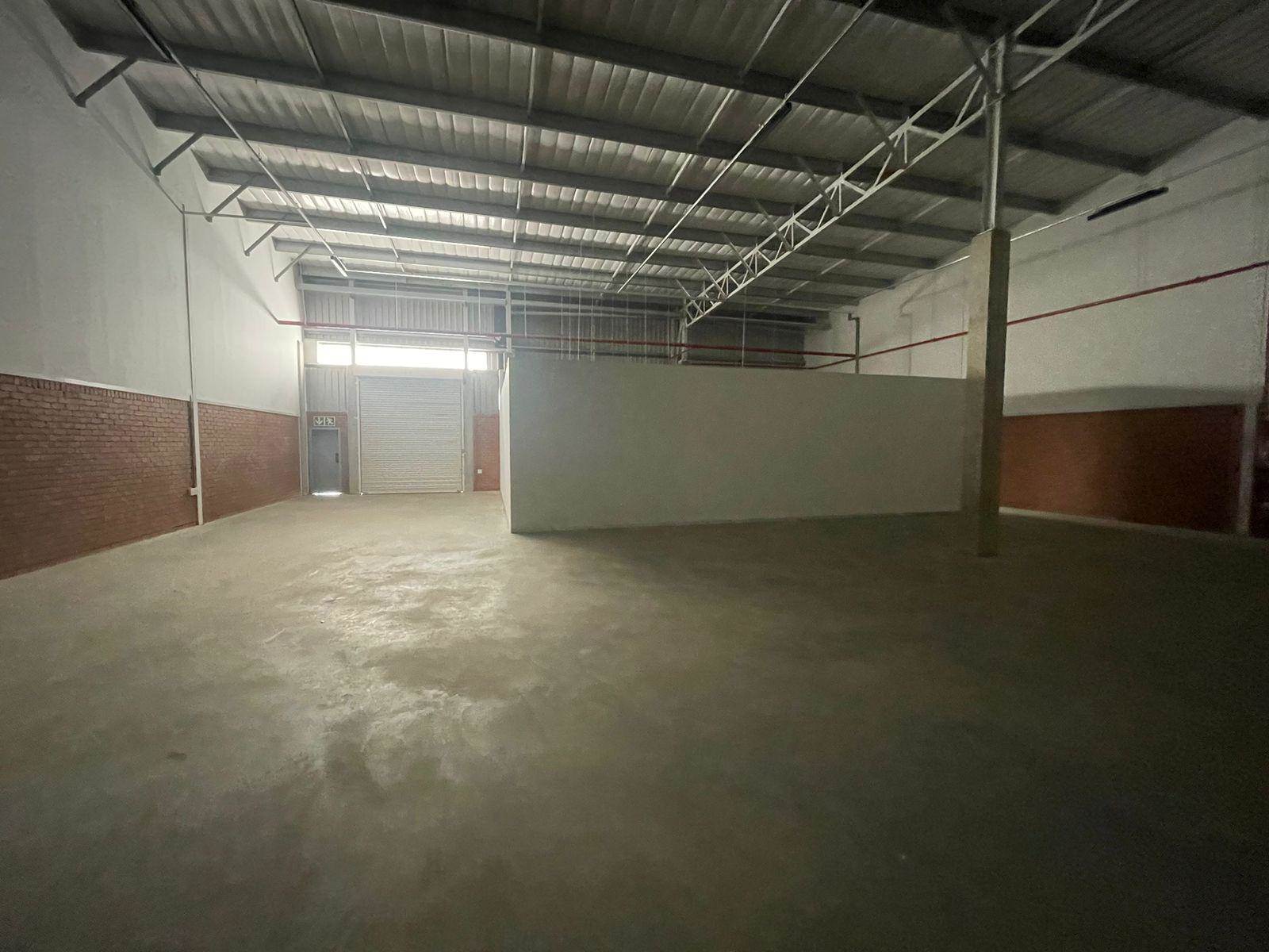 596  m² Industrial space in Clayville photo number 9