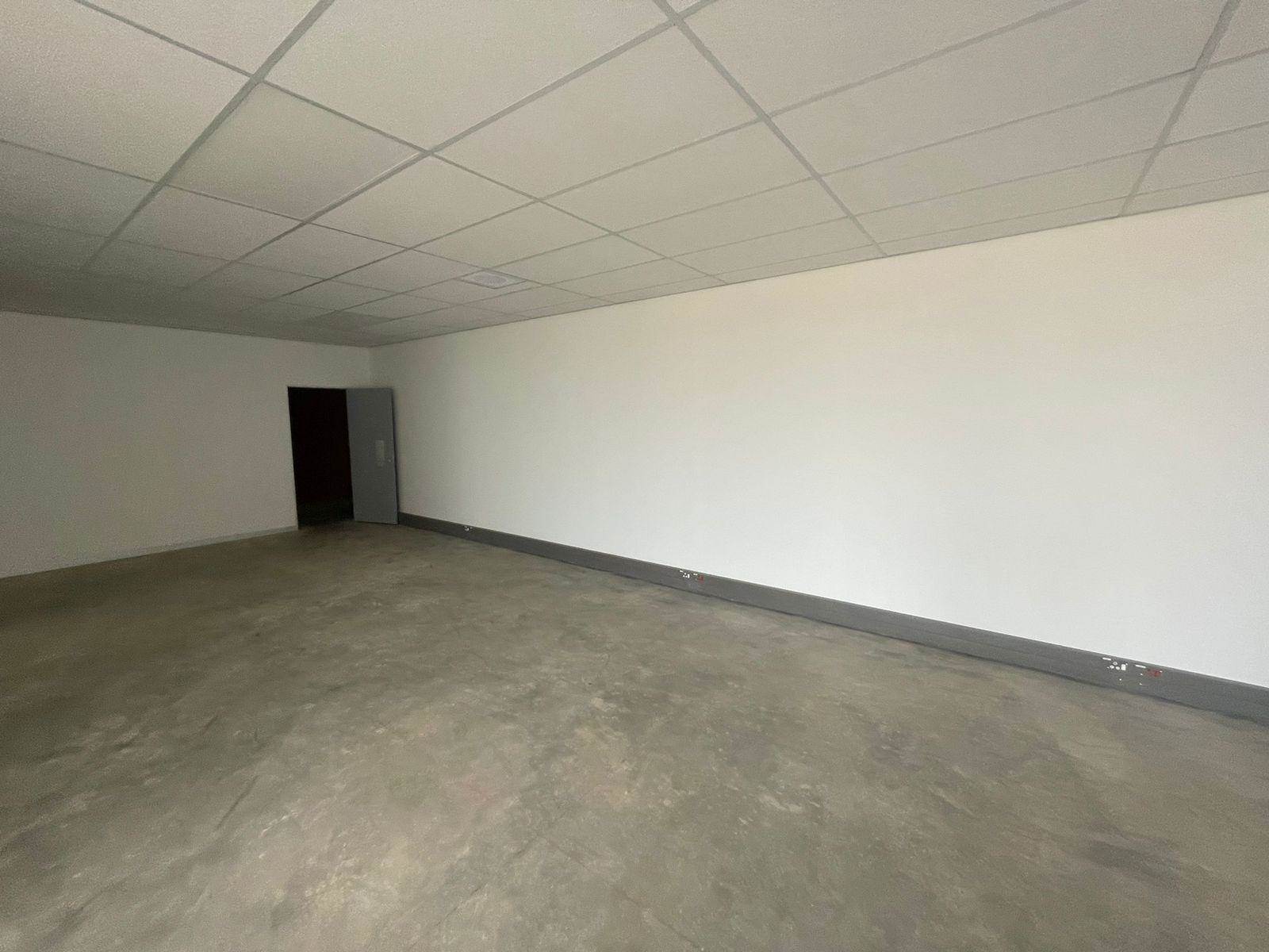 596  m² Industrial space in Clayville photo number 14