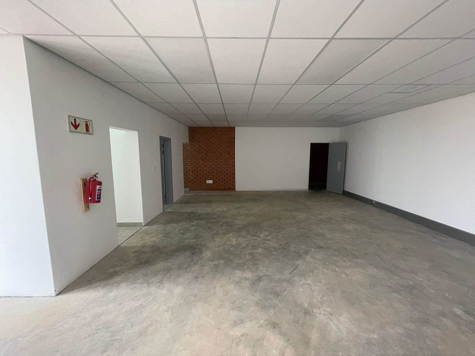 596  m² Industrial space in Clayville photo number 13