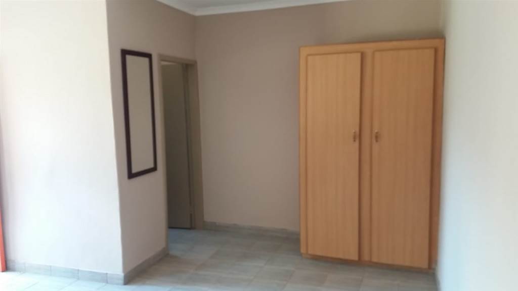 Bachelor apartment in Polokwane Central photo number 4